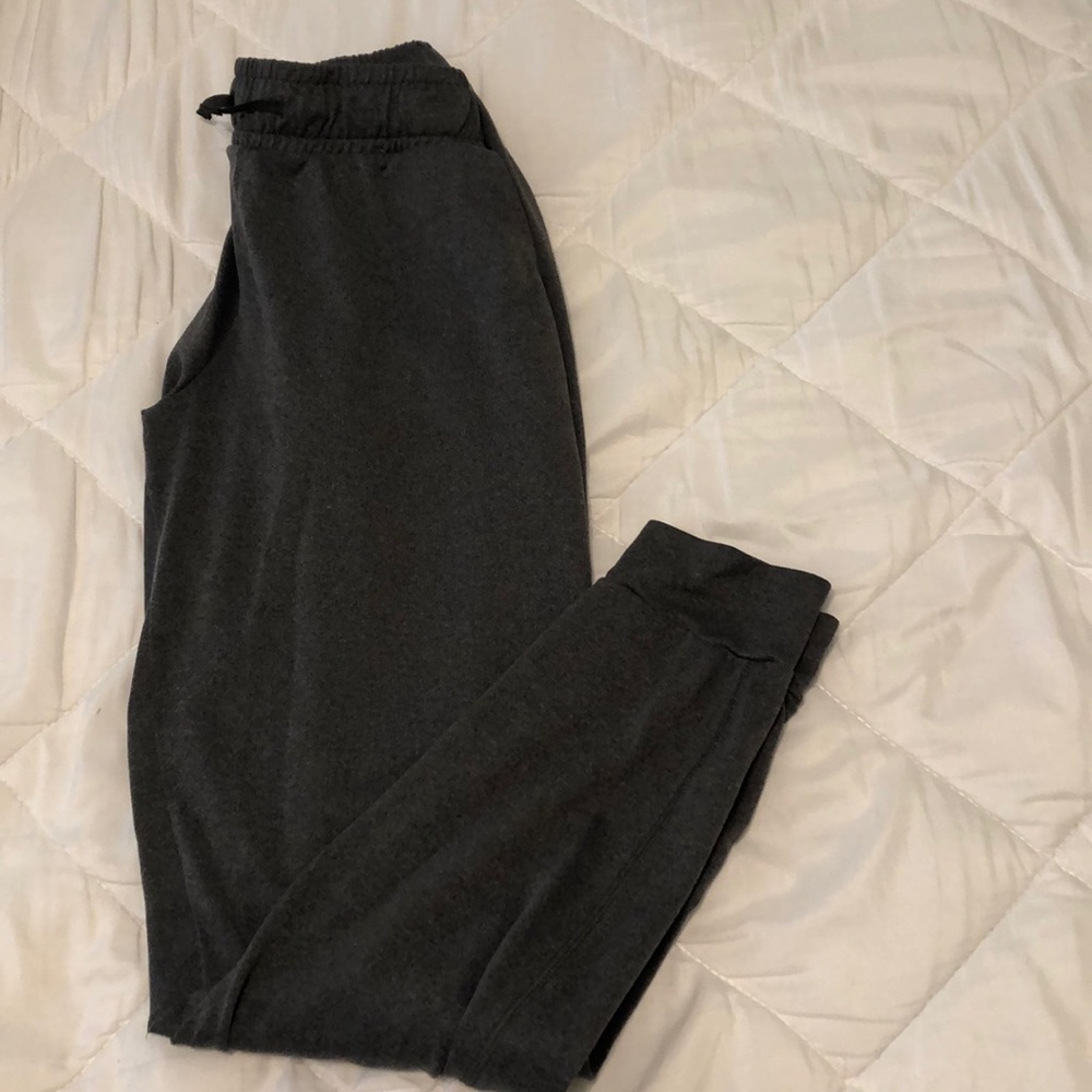 Under Armor sweat pants size medium